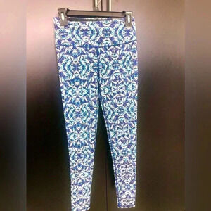 Victoria's Secret VSX Sport Knockout medium rise,full length body wick leggings